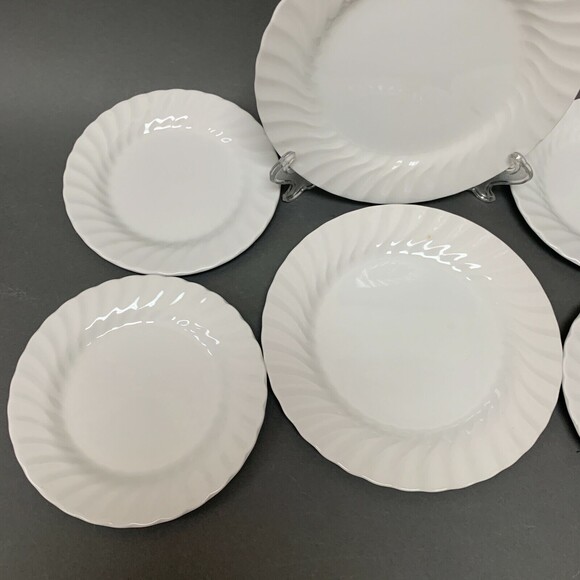 Johnson Bros Brothers White Swirl Salad Bread and Butter Plates Lot of 6 - Picture 3 of 7